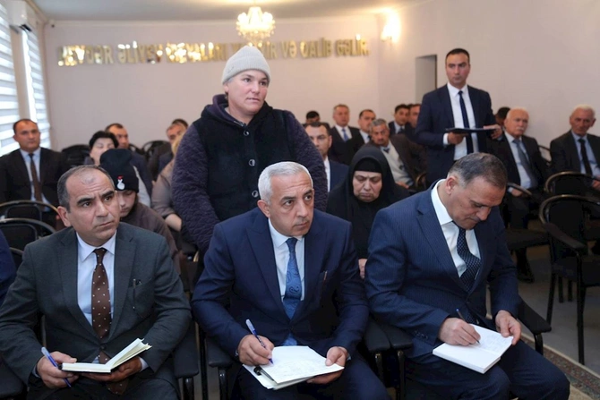 Sevindik Hətəmov İcra Hakimiyyətində vətəndaş qəbulu keçirdi — FOTOLAR