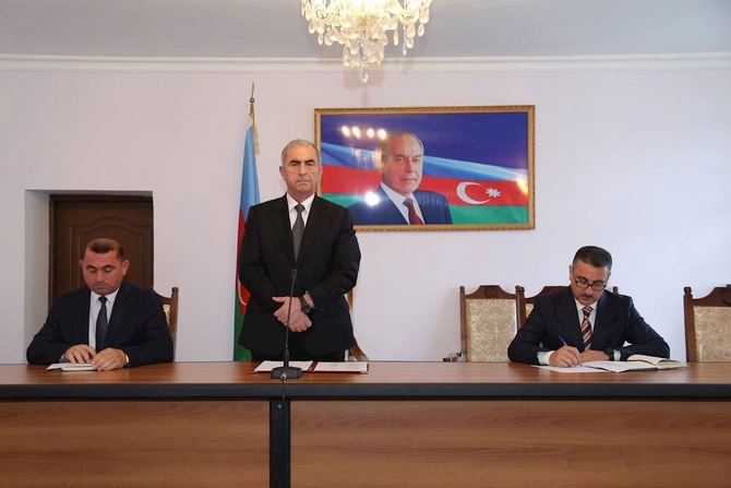 Sevindik Hətəmov İcra Hakimiyyətində vətəndaş qəbulu keçirdi — FOTOLAR