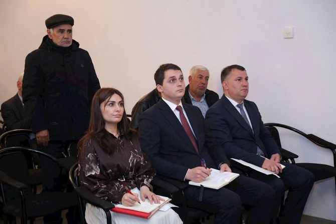 Sevindik Hətəmov İcra Hakimiyyətində vətəndaş qəbulu keçirdi — FOTOLAR