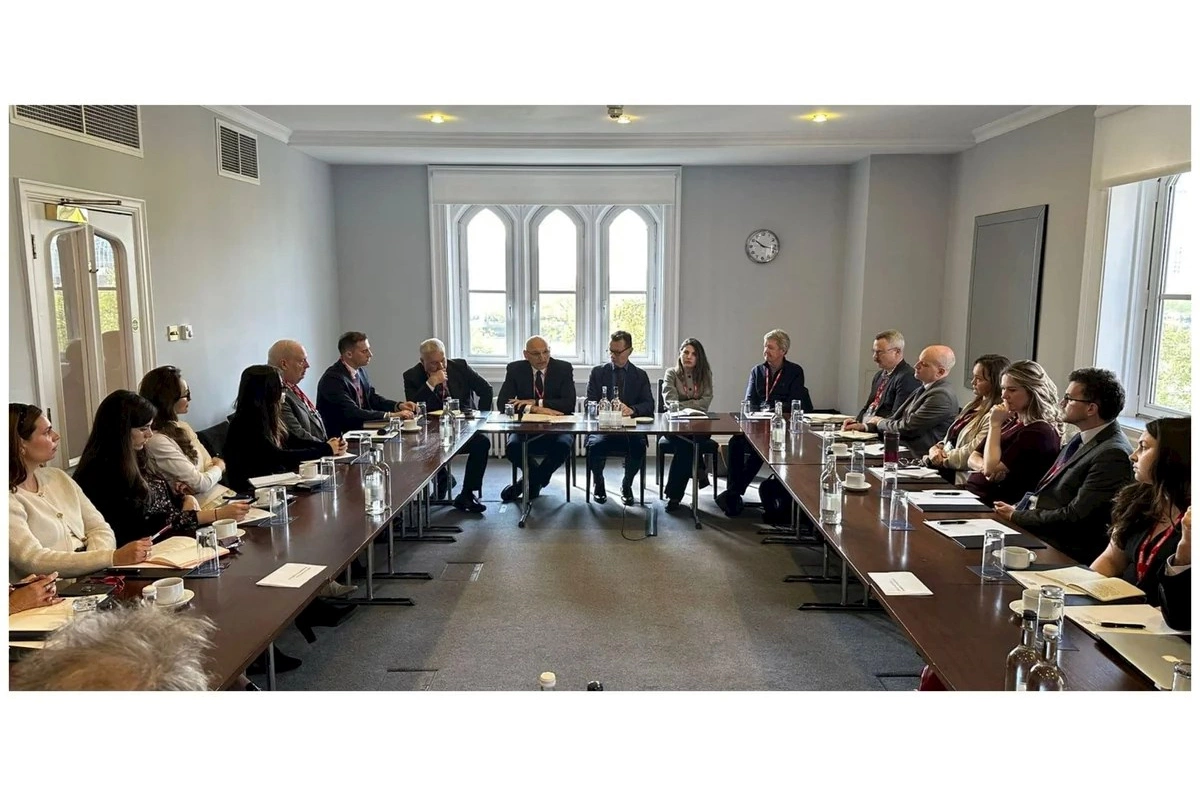 Elçin Əmirbəyov Azərbaycanın Orta Dəhliz çərçivəsində geosiyasi və geoiqtisadi strateji rolunu müzakirə edib — FOTOLAR (YENİLƏNİB)