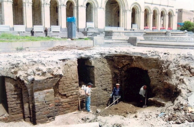 İrəvandan Qarabağa qədər silinən tarix
