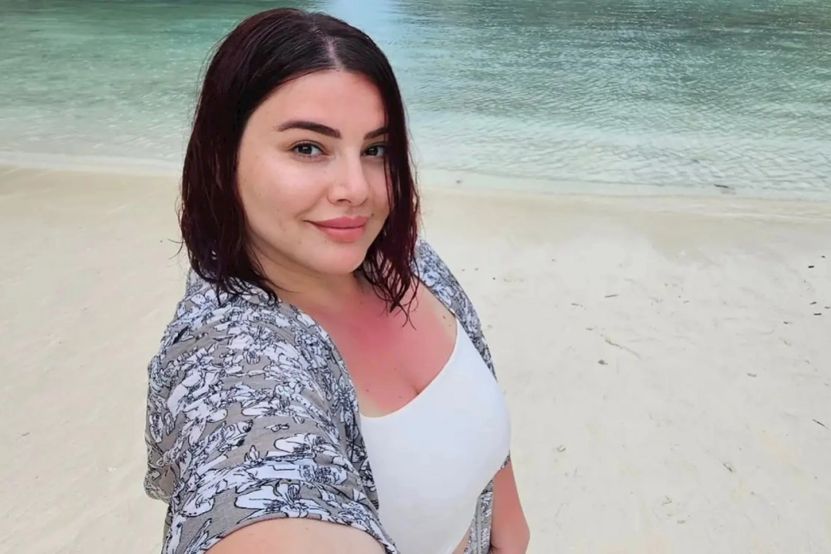 Özünü pulla satan qadınlarla...Fotosunu paylaşdım, arvadı gördü