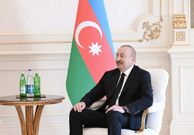 İlham Əliyevin Latviya Prezidenti ilə təkbətək görüşü olub — FOTOLAR İlham Əliyevin Latviya Prezidenti ilə təkbətək görüşü olub — FOTOLAR