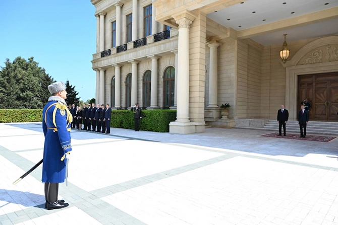 Latviya Prezidentinin rəsmi qarşılanma mərasimi — FOTOLAR