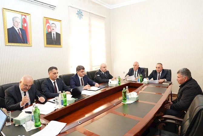 Rəşad İsmayılov Ağcabədidə vətəndaşları qəbul etdi — FOTOLAR Rəşad İsmayılov Ağcabədidə vətəndaşları qəbul etdi — FOTOLAR
