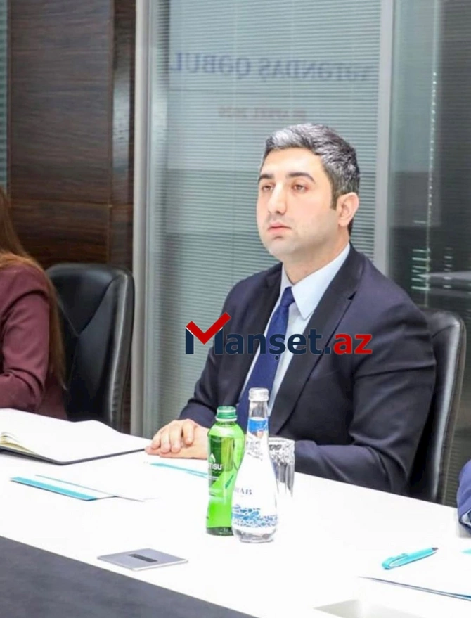 Vəzifədə qalsın deyə qohumu soyadını dəyişdi — Sensasiya! (FOTO)