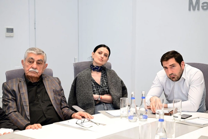 Azərbaycanda sənət tənqidi yeni mərhələdə — Nazir müzakirələr apardı (FOTOLAR)