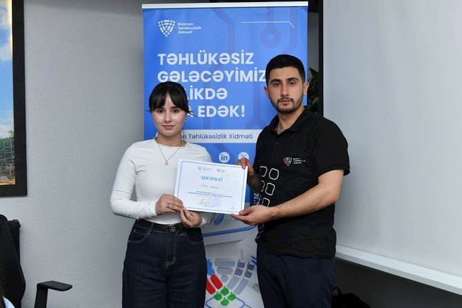 Beynəlxalq İKT-də Qızlar Günü münasibətilə tədbir keçirilib — FOTOLAR Beynəlxalq İKT-də Qızlar Günü münasibətilə tədbir keçirilib — FOTOLAR