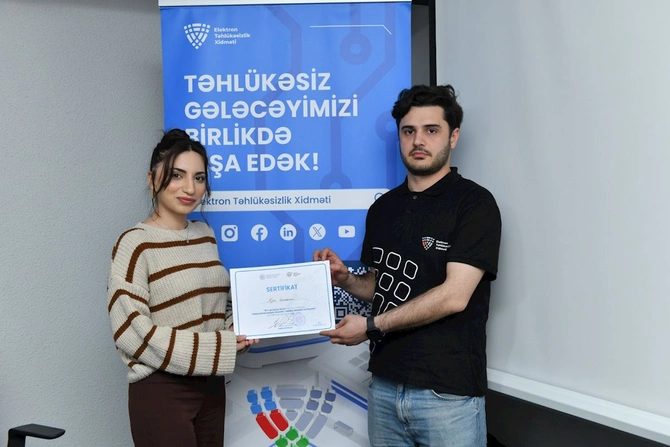 Beynəlxalq İKT-də Qızlar Günü münasibətilə tədbir keçirilib — FOTOLAR Beynəlxalq İKT-də Qızlar Günü münasibətilə tədbir keçirilib — FOTOLAR