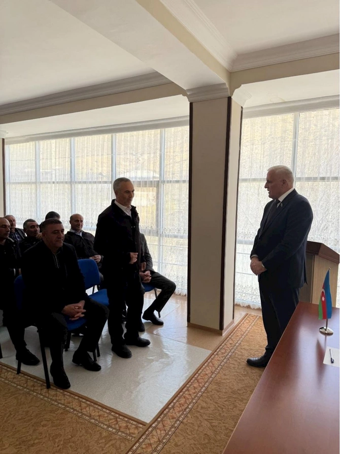 Deputat Vüqar Rəhimzadə Culfada seçiciləri ilə növbəti görüşünü keçirib — FOTOLAR Deputat Vüqar Rəhimzadə Culfada seçiciləri ilə növbəti görüşünü keçirib — FOTOLAR