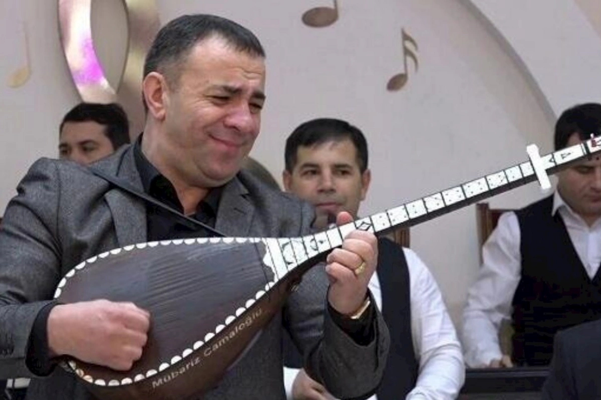 Aşıq Mübariz aparıcı Zaurdan inciyib: Adama deyərlər, niyə gəlmirsən?