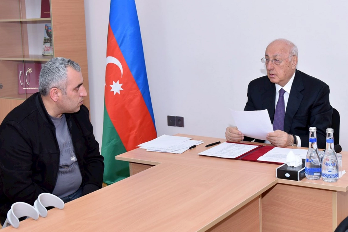 Zakir Fərəcov vətəndaş qəbulu keçirdi — FOTOLAR