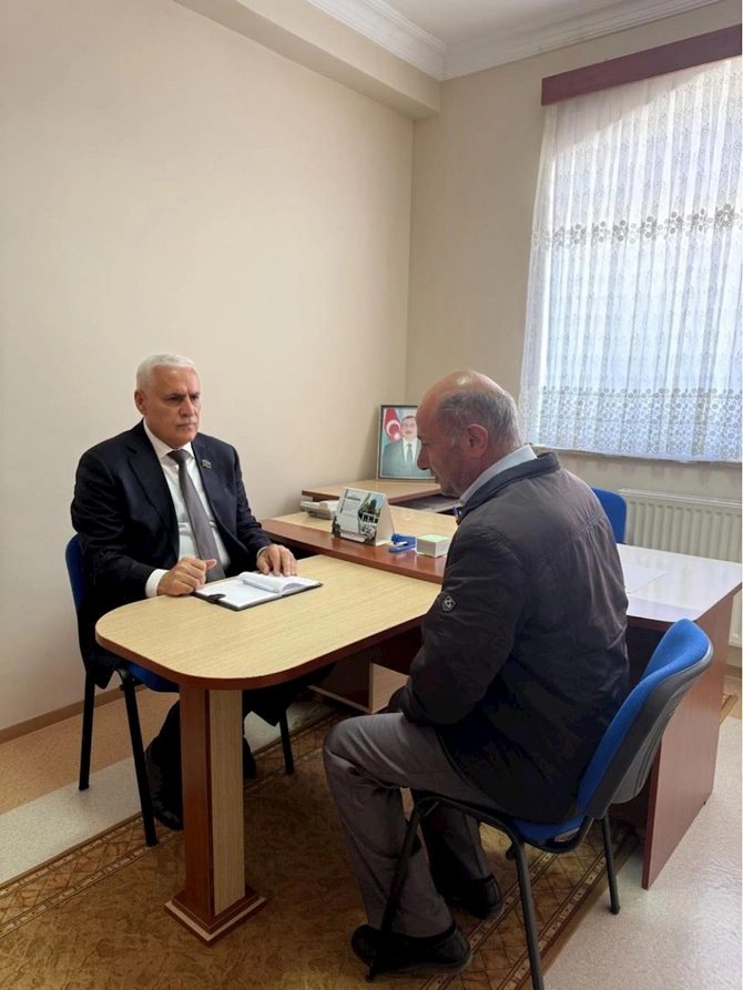 Deputat Vüqar Rəhimzadə Culfada seçiciləri ilə növbəti görüşünü keçirib — FOTOLAR Deputat Vüqar Rəhimzadə Culfada seçiciləri ilə növbəti görüşünü keçirib — FOTOLAR