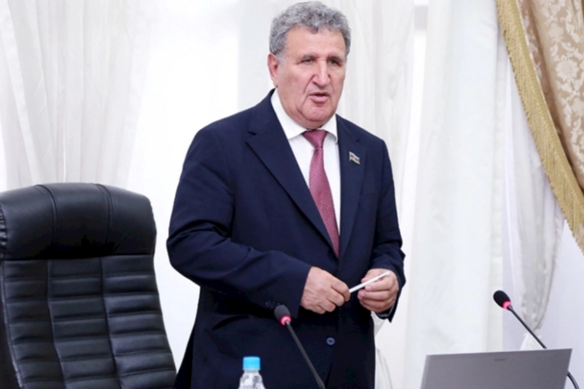 Humanitar elmlərdə problemlər, dövrlər araşdırılsa da, milli-tarixi şəxsiyyətlər az öyrənilib