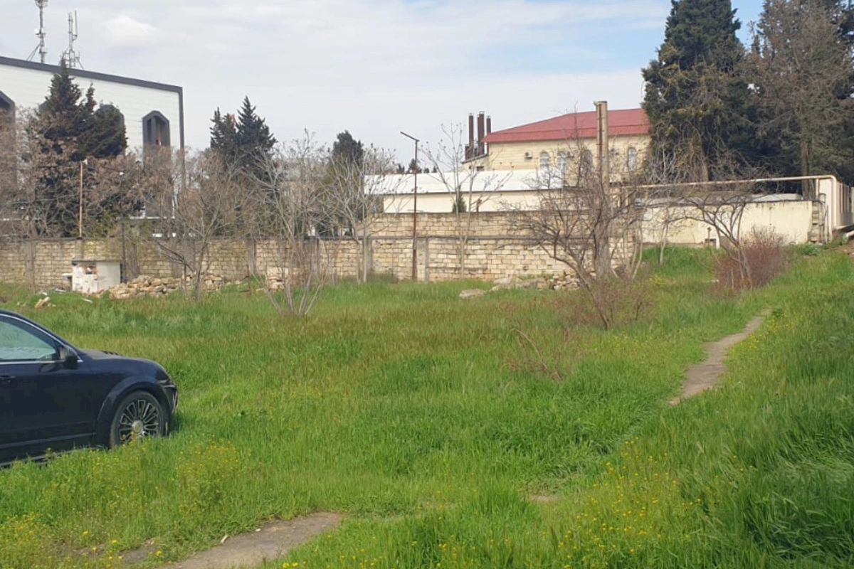 Bakıda magistral su kəmərlərinin üstünü kimlərə satıblar? — FOTOLAR