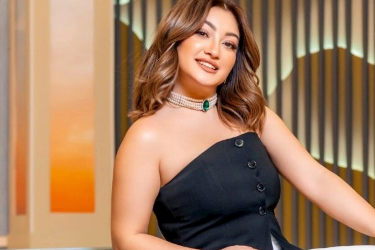 “Məni də öz çirkabınızdan saymayın” — Zümrüd əsəbləşdi