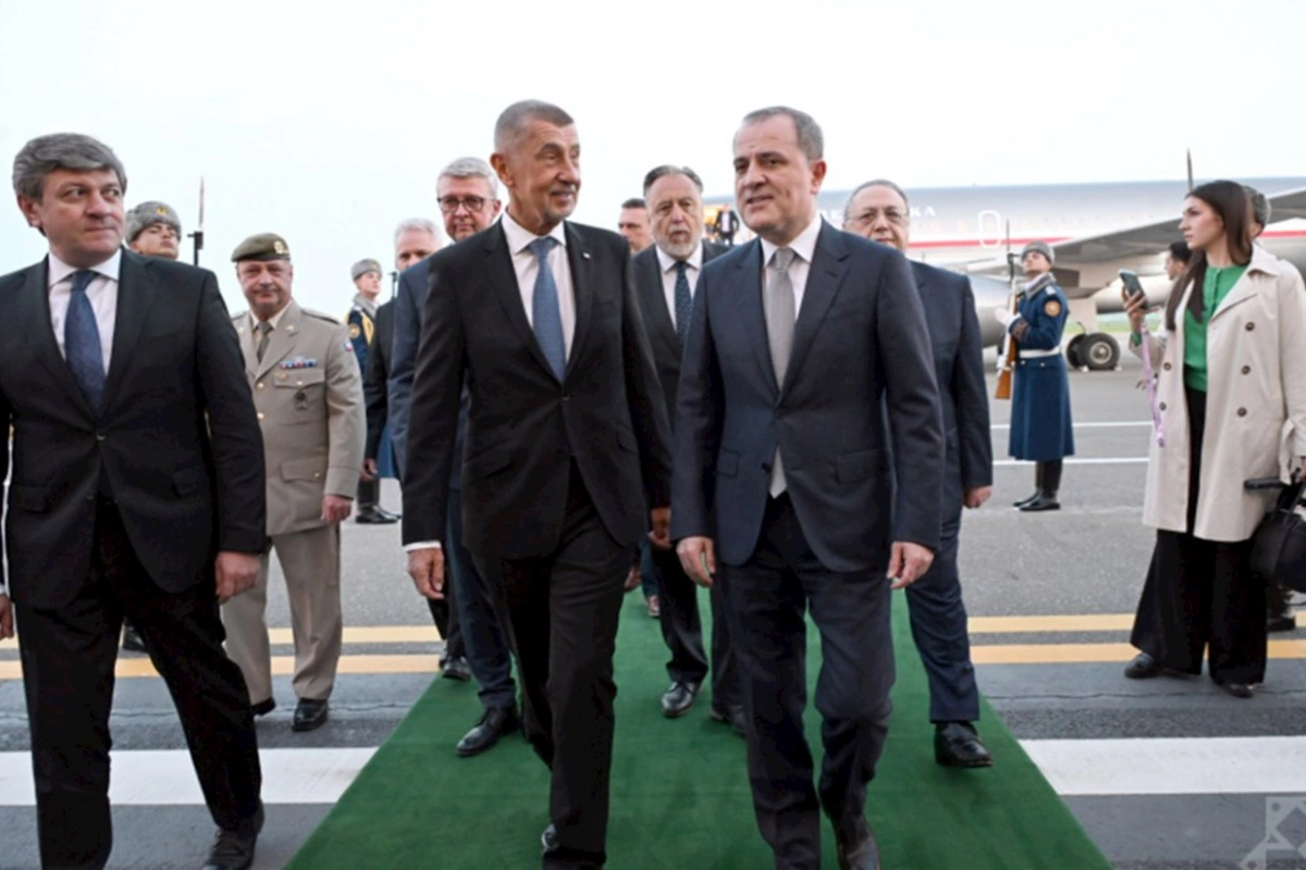 Çexiyanın Baş naziri Azərbaycandadır — FOTOLAR