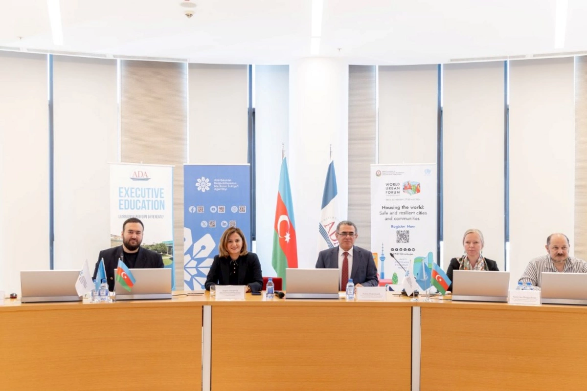 WUF13 çərçivəsində media nümayəndələri üçün növbəti məlumatlandırma sessiyası keçirilib — FOTOLAR