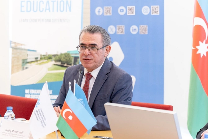 WUF13 çərçivəsində media nümayəndələri üçün növbəti məlumatlandırma sessiyası keçirilib — FOTOLAR