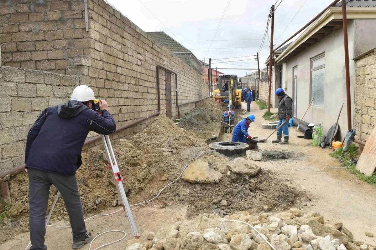 Sabunçuda daxili kanalizasiya kollektorunda baş vermiş çökmə aradan qaldırılacaq