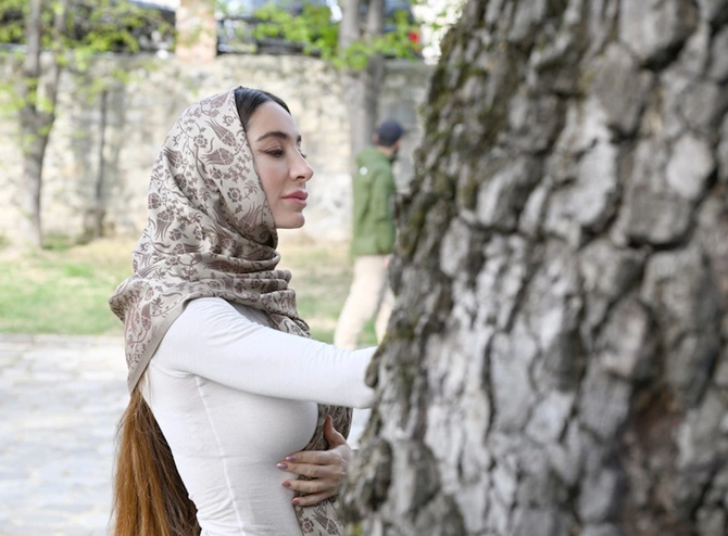 Leyla və Arzu Əliyevalara Xan məscidində “Qurani-Kərim” hədiyyə olundu — FOTOLAR
