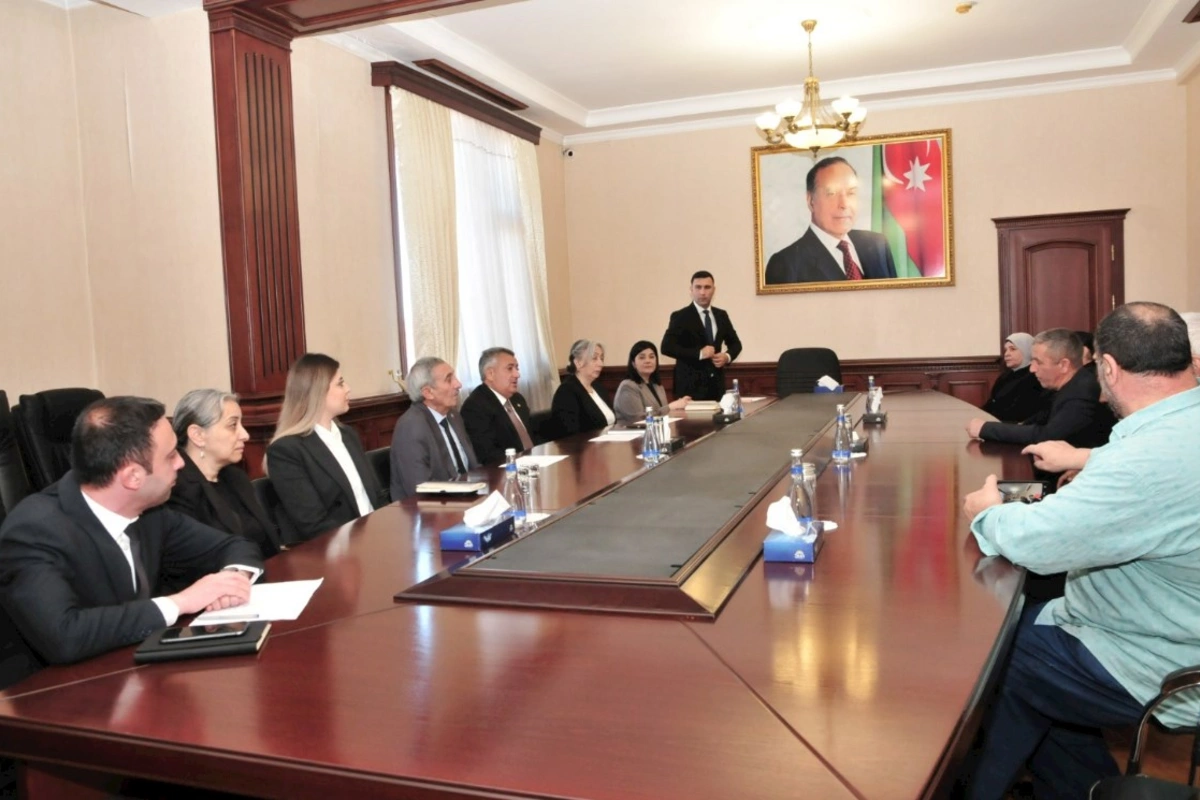 Abşeronda Aprel döyüşlərində şəhidlik zirvəsinə ucalan qəhrəmanlarımızın ailələri ilə görüş keçirildi — FOTOLAR