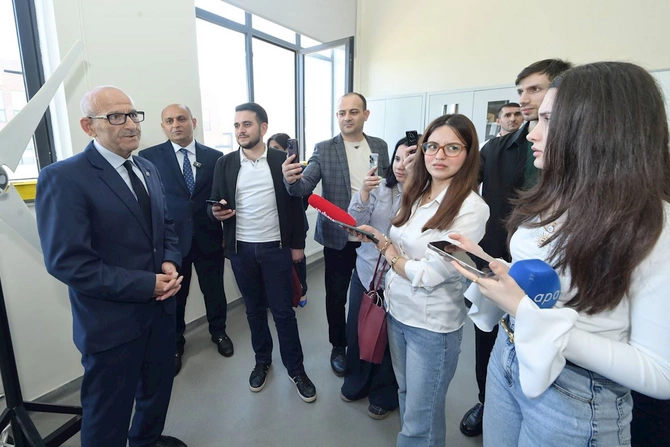 Lənkəran Dövlət Peşə Təhsil Mərkəzinə infotur — FOTOLAR