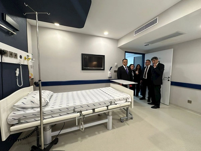 Azərbaycan nümayəndə heyəti Özəl Imperial Xəstəxanasını ziyarət ediblər — FOTOLAR