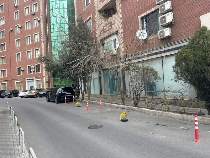Bakıda Land Roverin sürücüsü həyəti özününküləşdirdi — FOTOLAR