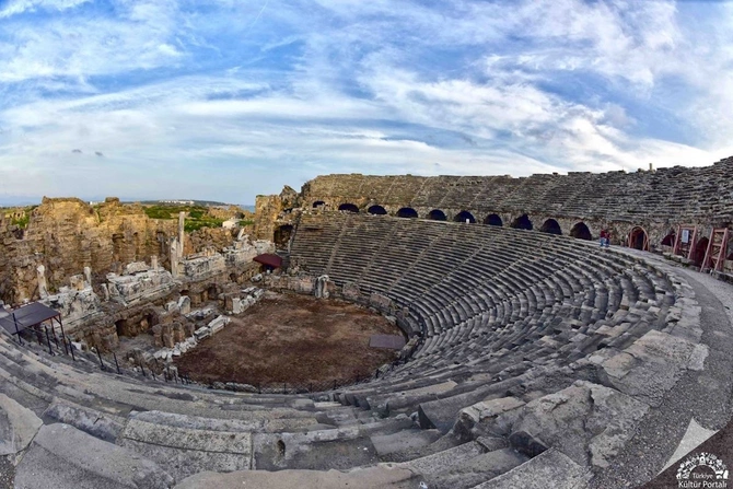 Side Antik Şəhəri: Tarix və Turizmin Qovuşduğu Aralıq Dənizi İncisi — FOTOLAR Side Antik Şəhəri: Tarix və Turizmin Qovuşduğu Aralıq Dənizi İncisi — FOTOLAR