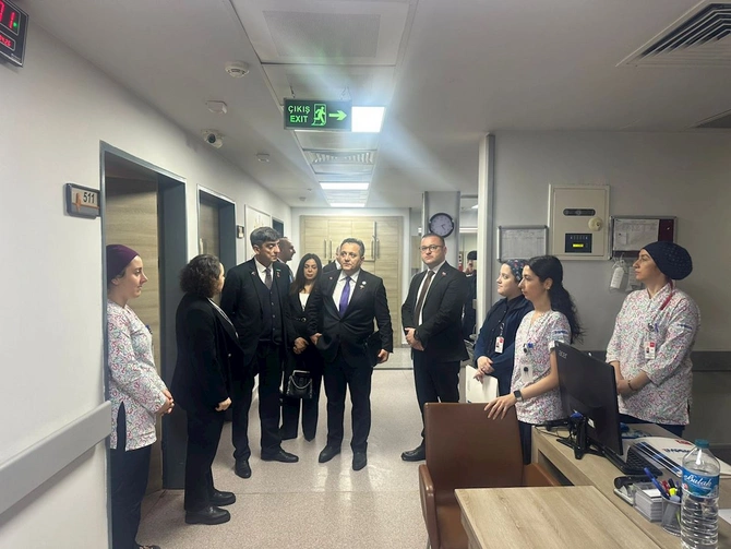 Azərbaycan nümayəndə heyəti Özəl Imperial Xəstəxanasını ziyarət ediblər — FOTOLAR