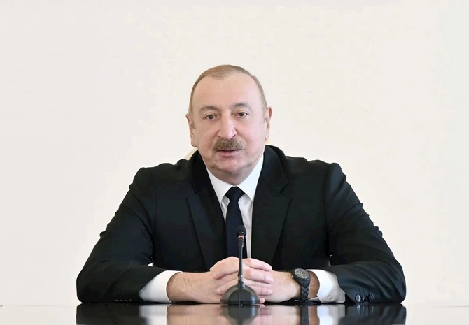 İlham Əliyev Avropa çempionatında komanda hesabında çempion olan güləşçiləri qəbul edib — FOTOLAR (YENİLƏNİB) İlham Əliyev Avropa çempionatında komanda hesabında çempion olan güləşçiləri qəbul edib — FOTOLAR (YENİLƏNİB)