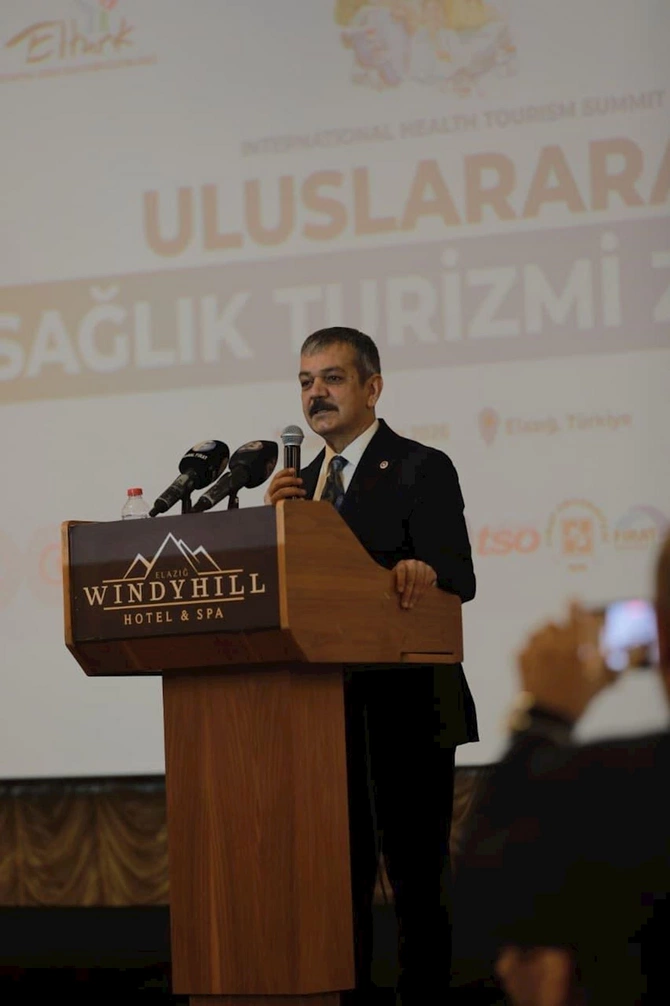 Elazığda “Uluslararası Sağlık Turizmi Zirvesi” uğurla başa çatdı — FOTOLAR