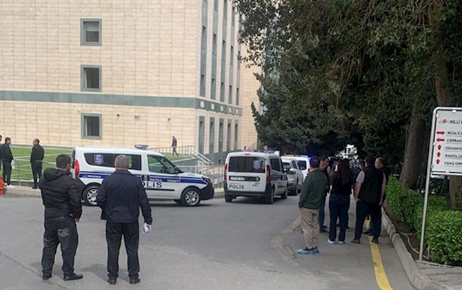 Milli Onkologiya Mərkəzində partlayış — Xəstə öldü, həkim yaralandı (FOTOLAR) Milli Onkologiya Mərkəzində partlayış — Xəstə öldü, həkim yaralandı (FOTOLAR)