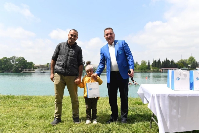Avarçəkənlərimizdən ilk qızıl medal — FOTOLAR Avarçəkənlərimizdən ilk qızıl medal — FOTOLAR