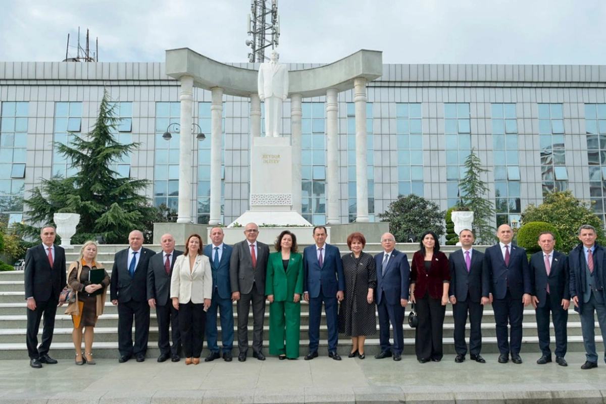 Lənkəranda Təhsil Forumu keçirildi — FOTOLAR