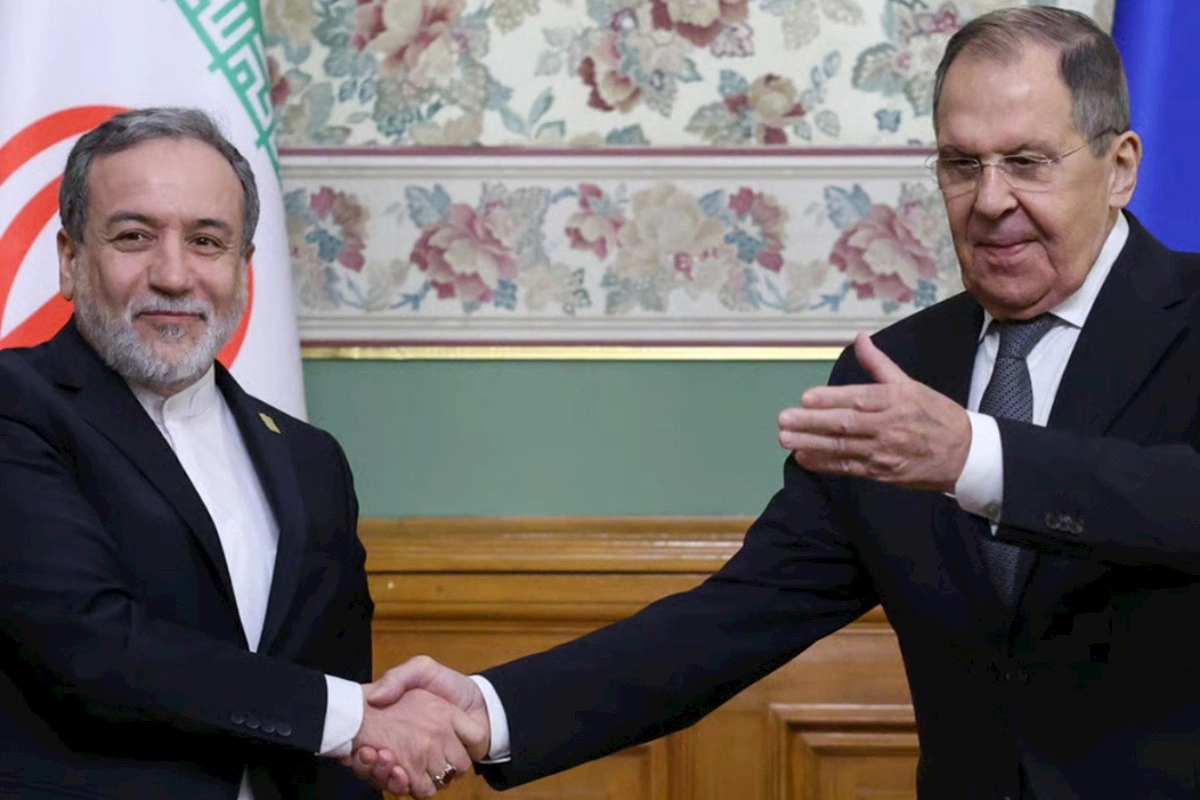 Lavrov Əraqçi ilə danışdı