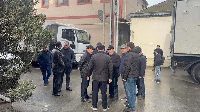 ADSEA sədri üzərində evlər tikilən kollektorun çökdüyü ərazidə olub — FOTOLAR