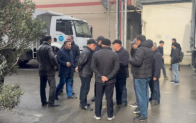 ADSEA sədri üzərində evlər tikilən kollektorun çökdüyü ərazidə olub — FOTOLAR