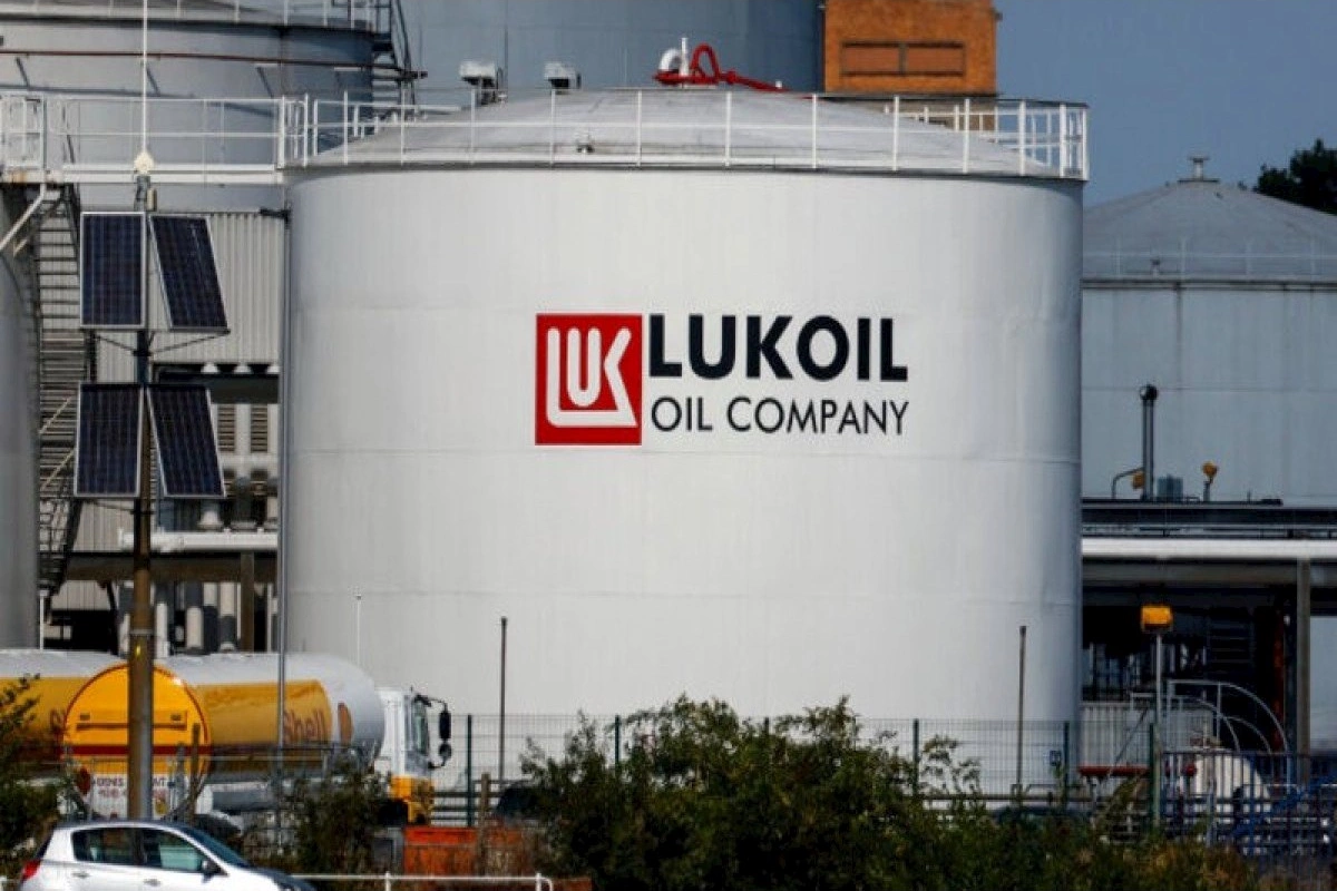 Ukrayna LUKOIL neft emalı zavoduna zərbə endirdi — FOTOLAR