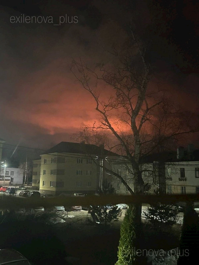 Ukrayna LUKOIL neft emalı zavoduna zərbə endirdi — FOTOLAR