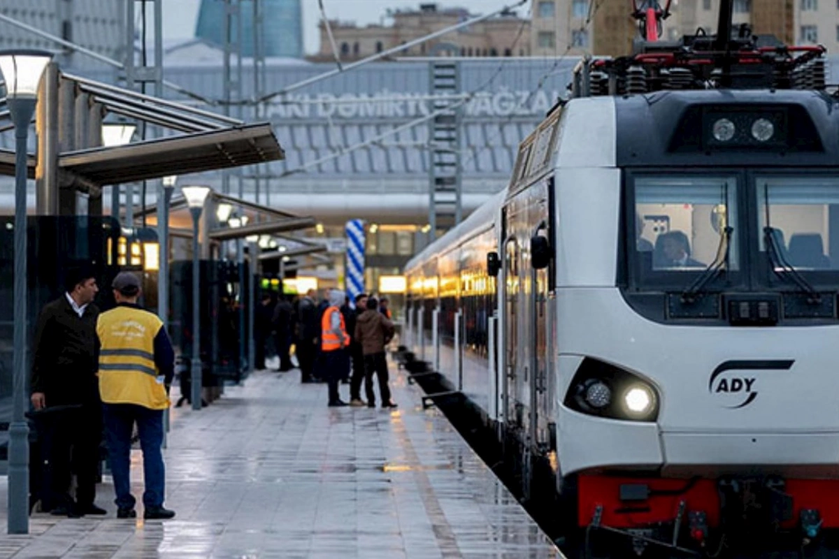 ADY bu marşrut üzrə əlavə qatar reysləri təyin etdi