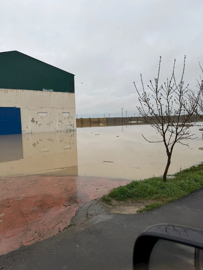 Sitalçayda sel fəlakəti — Bakı-Quba yolu bağlandı: Köhnə kanalın suötürücü qapıları niyə açılmır? (FOTOLAR)
