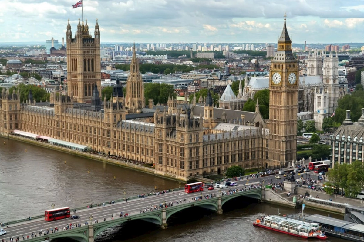 Azərbaycanlı nazir Londonda 10 milyona ev aldı — FOTO