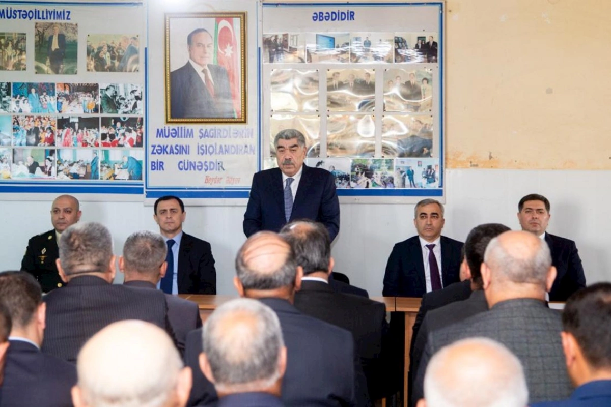 Salyan RİH başçısı sakinlərlə görüşüb — FOTOLAR