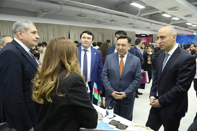 Emin Əmrullayev Qazaxıstanda “Study in Azerbaijan” beynəlxalq təhsil sərgisi ilə tanış olub — FOTOLAR Emin Əmrullayev Qazaxıstanda “Study in Azerbaijan” beynəlxalq təhsil sərgisi ilə tanış olub — FOTOLAR