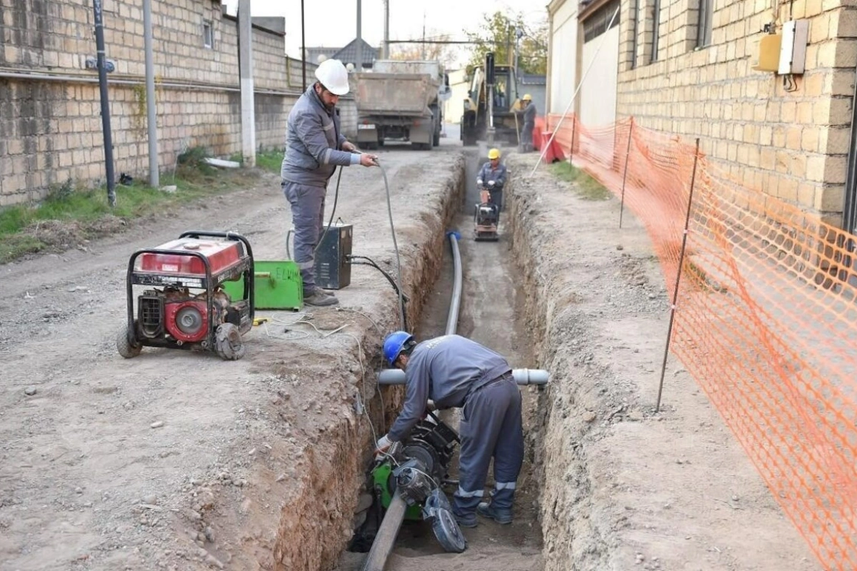 Elnarədən sonra bu məşhur müğənni də kəndinə su çəkdirdi — FOTO