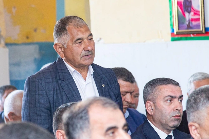 Salyan RİH başçısı sakinlərlə görüşüb — FOTOLAR