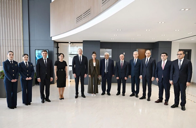 Prezident Milli Aviasiya Akademiyasında Beynəlxalq Təlim Mərkəzinin açılışında — FOTOLAR
