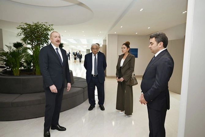 Prezident Milli Aviasiya Akademiyasında Beynəlxalq Təlim Mərkəzinin açılışında — FOTOLAR